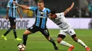 3. Arthur - Melalui situs resminya, Barcelona mengumumkan perekrutan gelandang muda Brasil ini dari Gremio. Pemain berusia 21 tahun yang didatangkan dengan harga 40 juta euro ini diikat dengan kontrak selama enam tahun. (AFP/Nelson Almeida)