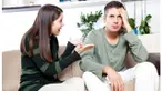  Studi di Amerika Serikat mengungkap penyebab pertengkaran nomor satu dalam pernikahan adalah masalah keuangan, baru kemudian disusul oleh masalah pekerjaan, anak-anak, dan teman.