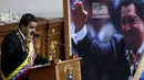 Presiden Venezuela, Nicolas Maduro berbicara di majelis nasional di Caracas, (6/7/2015). Maduro berencana memanggil duta besar Guyana untuk berkonsultasi terkait eksplorasi minyak lepas pantai yang disengketakan. (REUTERS/Jorge Dan Lopez)