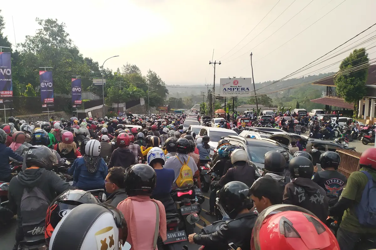 Macet Parah Jalur Puncak Bogor