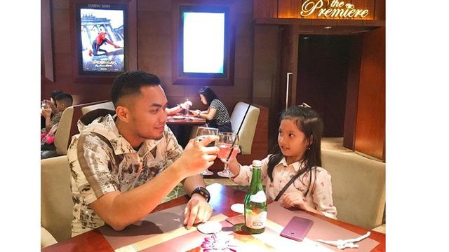 7 Potret Sirajuddin Suami Zaskia Gotik dan Anaknya, Kompak Banget