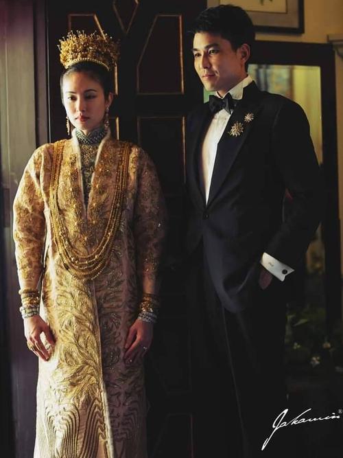 Jerking off bir katta xoroz