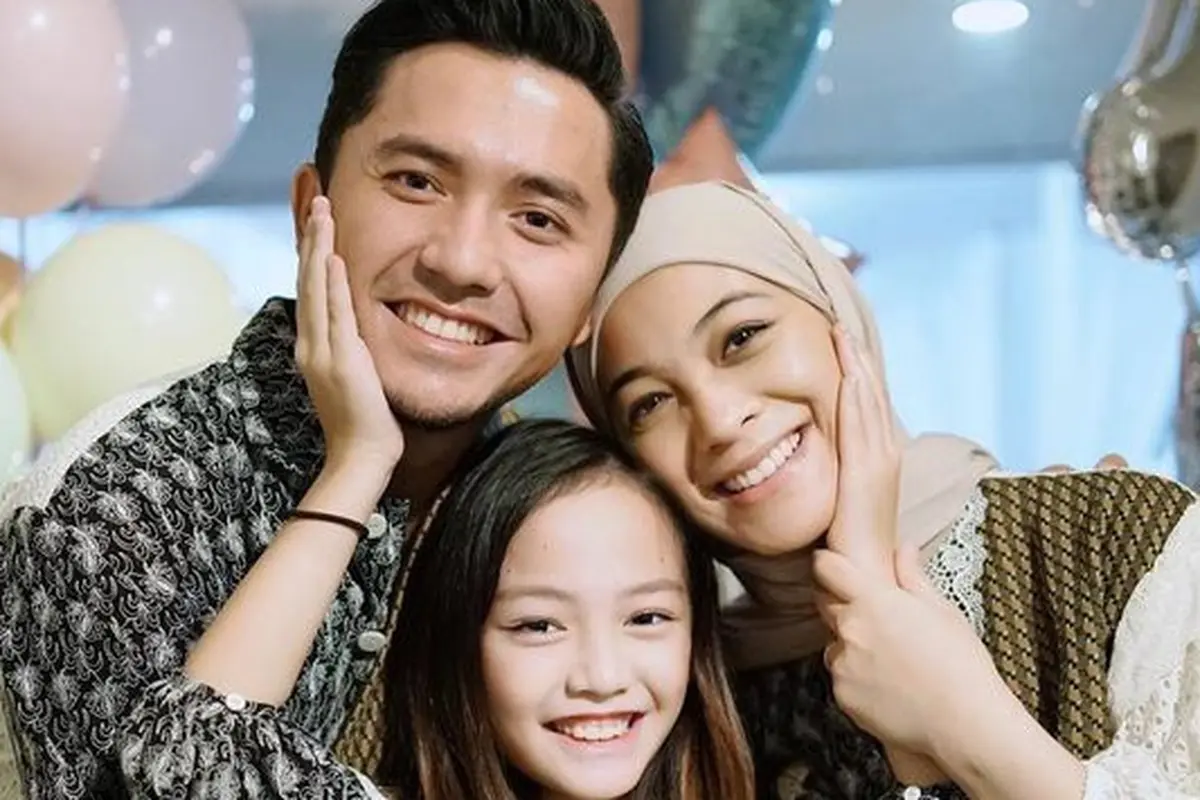 Putri Sulung Ananda Omesh dan Dian Ayu