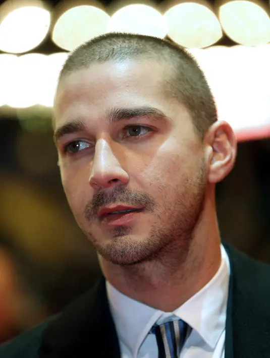 American Honey kabarnya berkisah tentang seorang remaja yang melarikan diri dan mencari nafkah dengan menjual majalah langganan di Amerika Serikat. (Bintang/EPA)