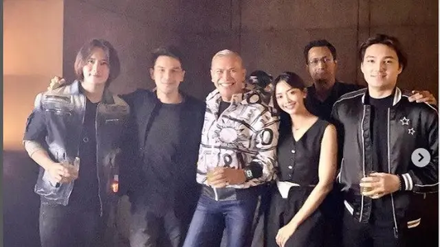 Suasana pesta ultah Jonathan Frizzy ke-41 (Foto: Instagram bennysimanjuntak_)