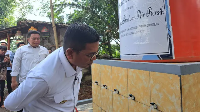 Gubernur Banten Andra Soni membuka keran bagi siapa pun yang ingin bekerjasama untuk membantu bedah rumah akan difasilitasi di Provinsi Banten.