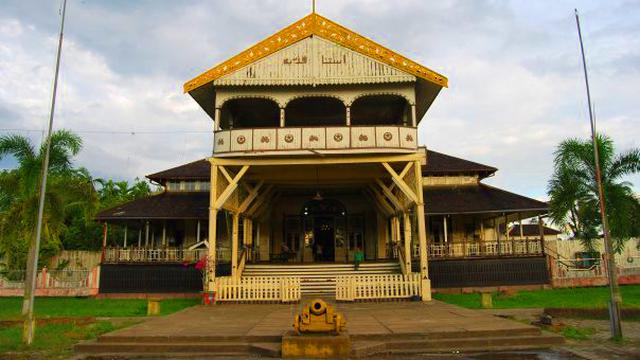 5 Tempat Wisata Di Pontianak Yang Wajib Dikunjungi Penuh Nilai Historis Hot Liputan6 Com