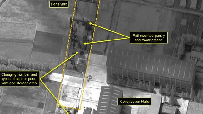 Pencitraan satelit yang menunjukkan bangunan yang diduga pabrik konstruksi kapal selam Korea Utara (38 North/US - Korea Institute John Hopkins University)