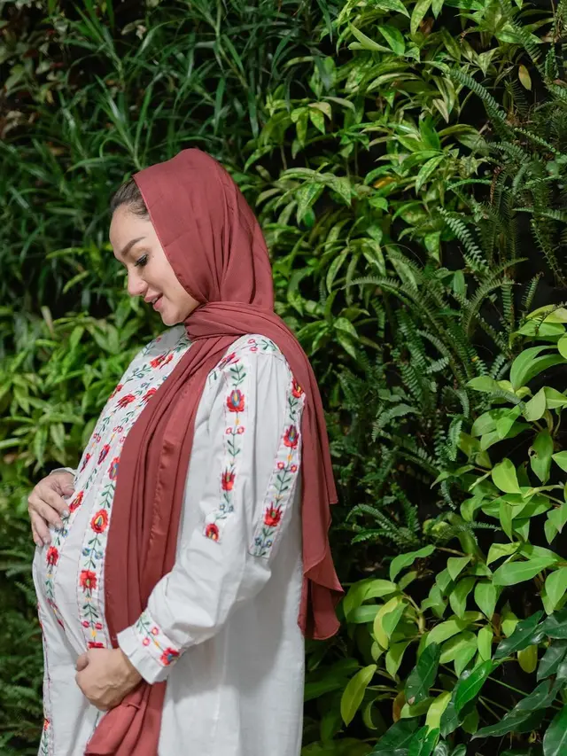 7 Momen Tengku Dewi Putri Gelar Pengajian 7 Bulanan Usai Resmi Gugat Cerai Andrew Andika