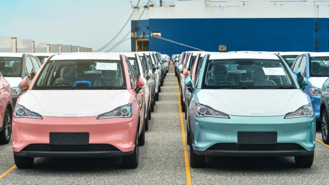 Esemka dikabarkan akan merilis Mobil Listrik Neta V yang merupakan rebadge dari Hozon Auto