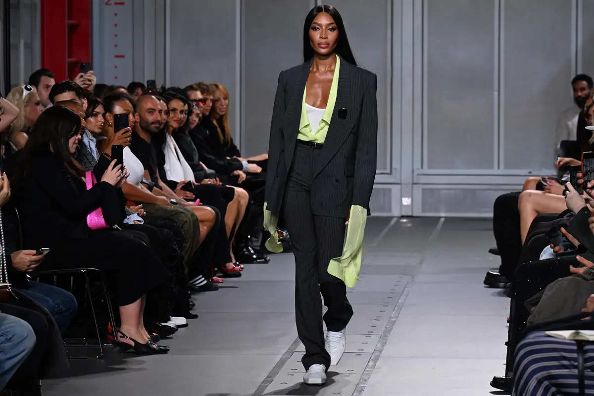 Naomi Campbell di Paris Fashion Week