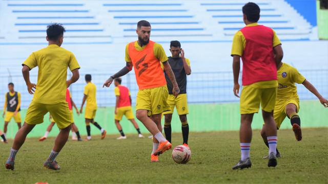 Foto Liga 1: Penampakan Diego Michiels di Sesi Latihan Bersama Arema FC