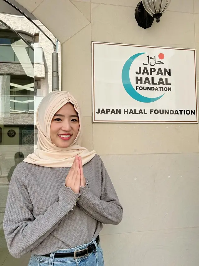 Haruka Pakai Hijab
