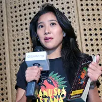 Pelakon seni Olivia Zalianty punya cara sendiri dalam mengatasi kegelisahan dan keprihatinannya terhadap kondisi Indonseia. Mengaku bukan sebagai demonstran, bentuk protesnya dilakukan Olivia lewat teater. (Adrian Putra/Bintang.com)