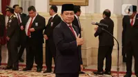 Laksamana Madya (Laksdya) TNI Aan Kurnia saat dilantik sebagai Kepala Badan Keamanan Laut (Bakamla) di Istana Negara, Jakarta, Rabu (12/2/2020). Aan resmi menjabat Kepala Bakamla berdasarkan Keppres Nomor 17/TPA/2020 tentang Pemberhentian dan Pengangkatan Kepala Bakamla. (Liputan6.com/Faizal Fanani)