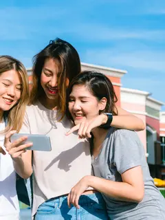 Illustrasi berteman copyright/frepik/tirachardz