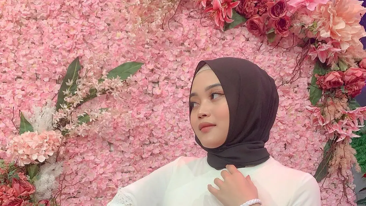 Putri Delina. (Foto: Instagram @putridelinaa)
