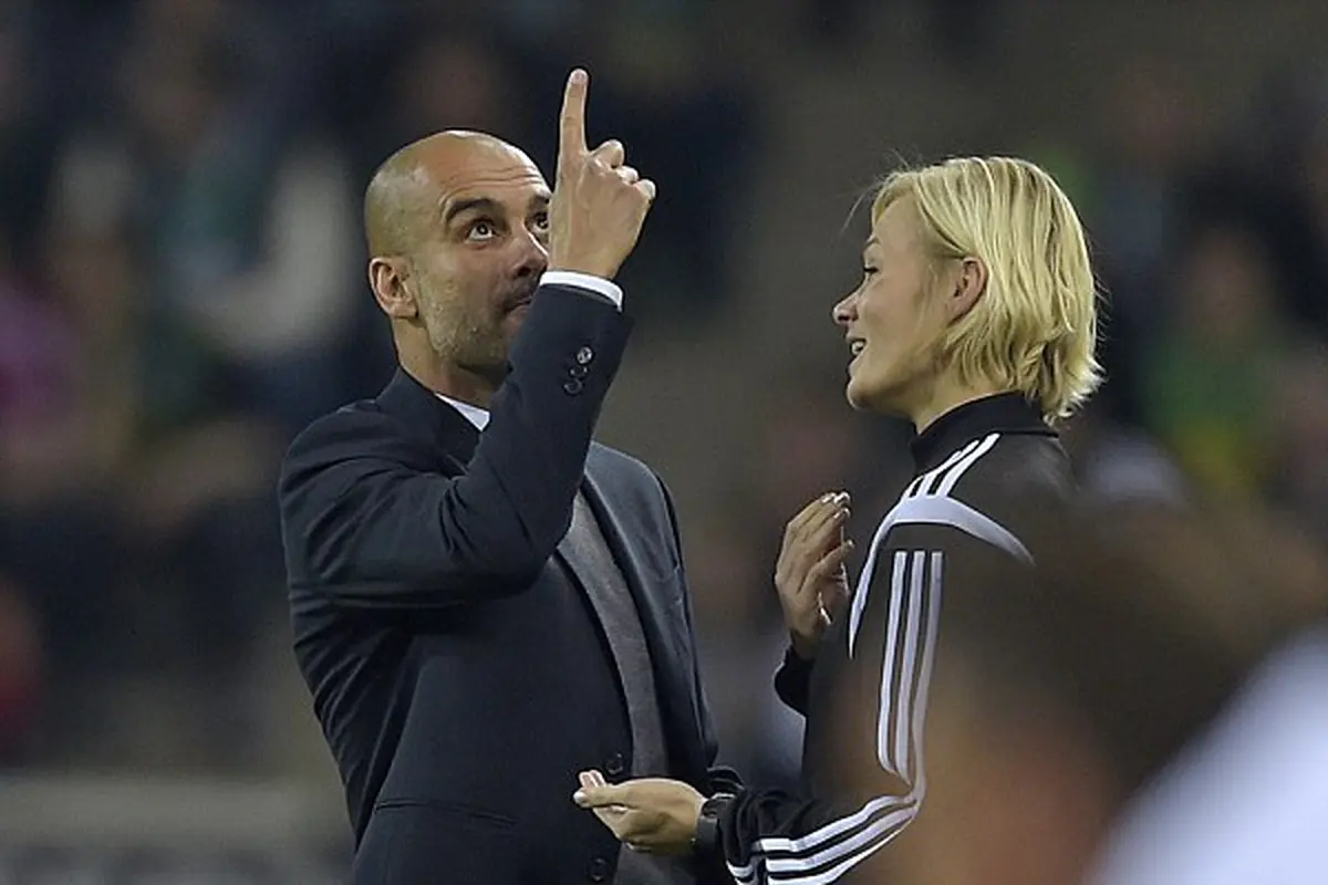 Pep Guardiola dan Bibiana Steinhaus