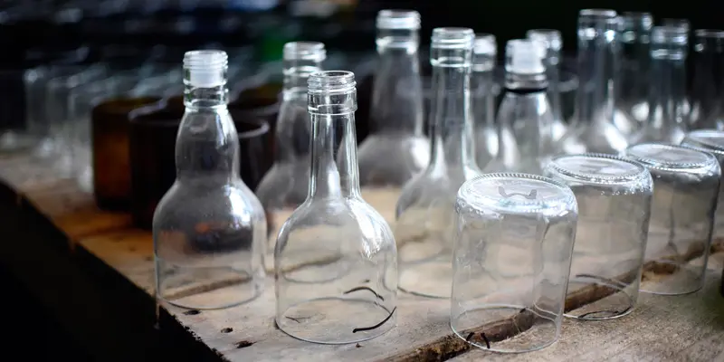 20170214- Intip Botol Bekas Jadi Gelas Cantik di Guatemala-AFP Photo