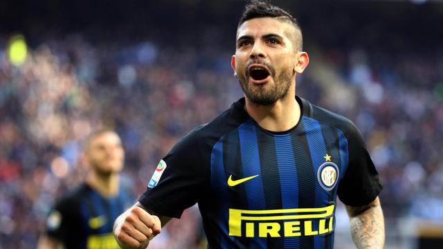 Ever Banega Menyesal Pernah Berseragam Inter Milan Dunia Bola Com