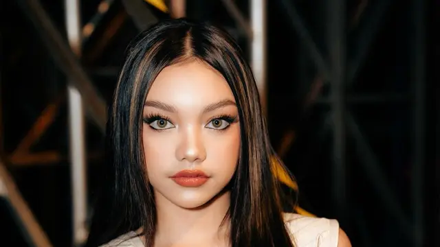 Profil Naura Ayu, Anak Baldy Mulya Putra dan Penyanyi Senior Riafinola Ifani Sari yang Multitalenta. (instagram/naura.ayu)