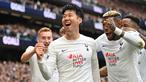Sayap kiri Tottenham Hotspur, Son Heung-min tampil tajam musim 2021/2022 dengan mengoleksi 20 gol di semua ajang sejauh ini. Jika ditotal, hingga kini ia telah mencetak 127 gol selama 7 musim membela Spurs. Tercatat 7 klub Inggris, termasuk Man City jadi lumbung golnya. (AFP/Glyn Kirk)