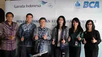Masyarakat yang melakukan pembelian tiket pesawat via website www.garuda-indonesia.com dengan kartu kredit BCA mendapat 3 keuntungan utama