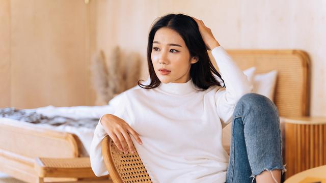 insecure sedih kecewa bingung tidak tersenyum