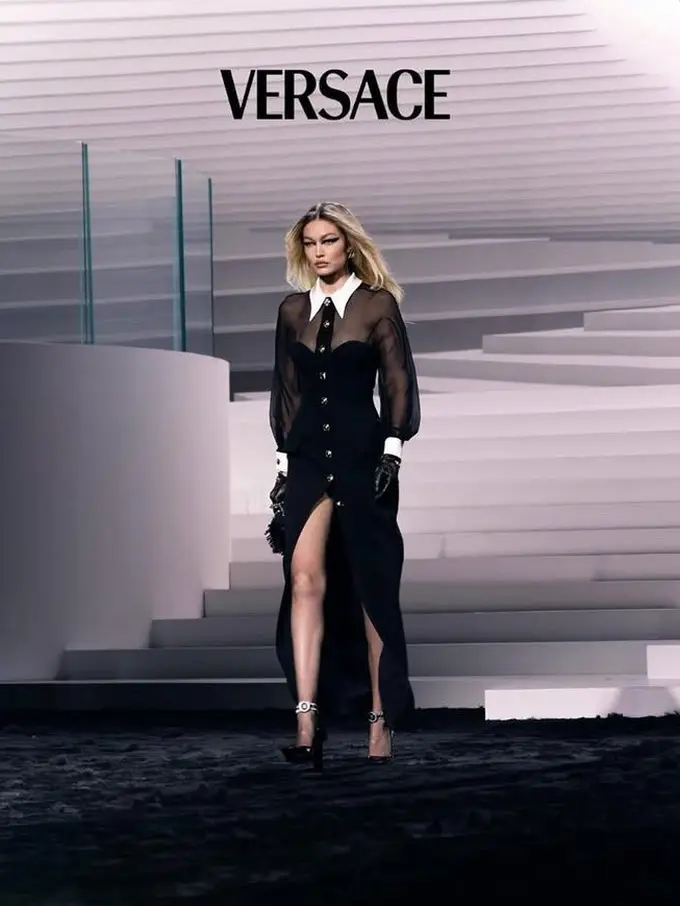 Donatella Versace dan Para Muse-nya