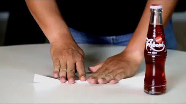 TIPS: Membuka Tutup Botol Pakai Kertas