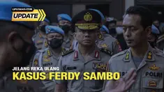 Polri akan menggelar rekonstruksi terkait kasus tewasnya Brigadir J alias Nofryansyah Yoshua Hutabarat pada Selasa, 30 Agustus 2022. Ferdy Sambo dan Putri Candrawathi Dipastikan Hadiri Rekonstruksi Pembunuhan Brigadir J.