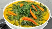 Resep Daun Ubi Tumbuk./ Youtube.com/CR COOK