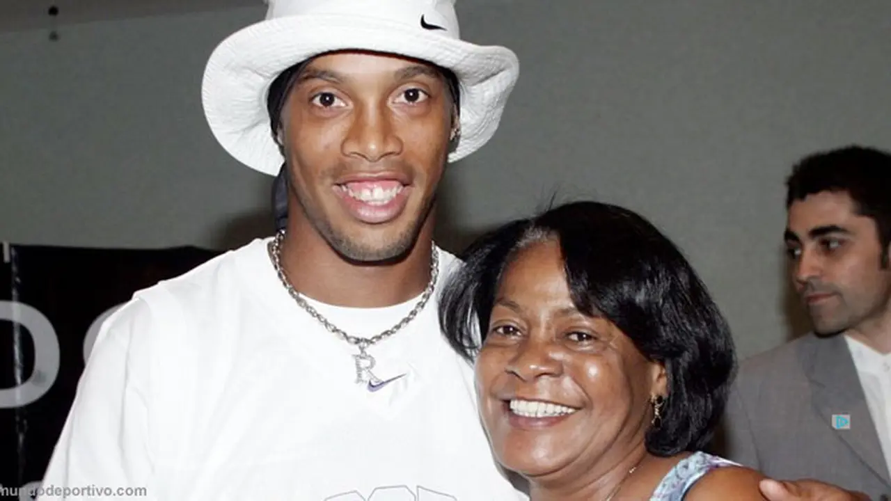 ronaldinho-130225b.jpg