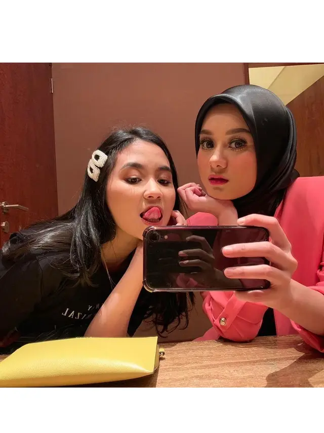 6 Potret Terbaru Shilla Mantan Personel Grup Blink yang Makin Manis