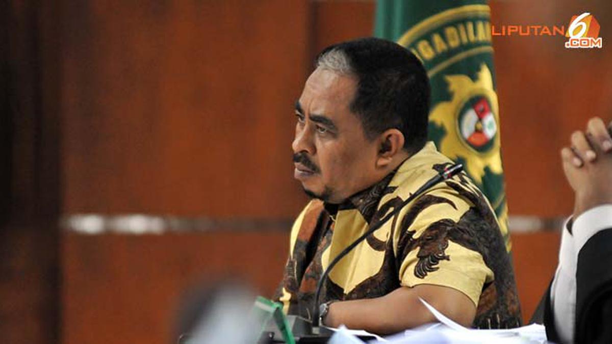 2 Istri Bersaksi untuk Luthfi Hasan - News Liputan6.com