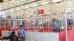 Pedagang melayani pembeli di Lokasi Binaan Taman Kota Intan, Jakarta, Senin (17/12). Sepinya pengunjung menyebabkan banyak lapak di kawasan relokasi PKL Kota Tua tersebut banyak yang kosong dan tutup. (Liputan6.com/Immanuel Antonius)