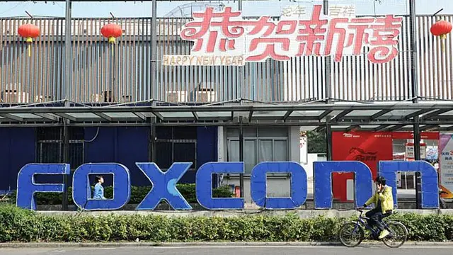 foxconn-investasi-140209b.jpg