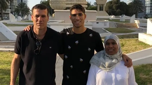 Potret Orangtua Achraf Hakimi