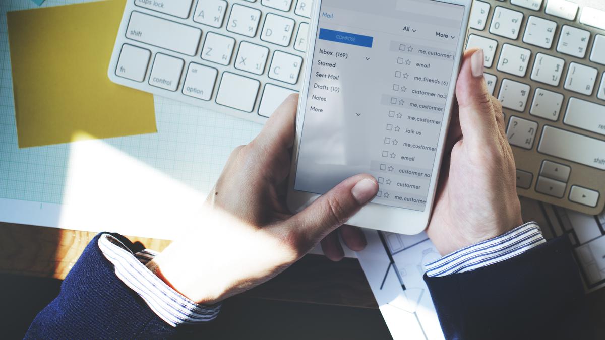 Cara Menghapus Email di HP tanpa Kehilangan Data Penting