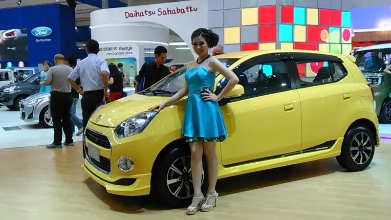 Edisi Spesial Terios dan Ayla Mejeng di Booth Daihatsu