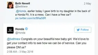 Seorang ibu asal New York, Amerika Serikat (AS), meminta mobil baru pada Honda via Twitter karena melahirkan di dalam mobil. 