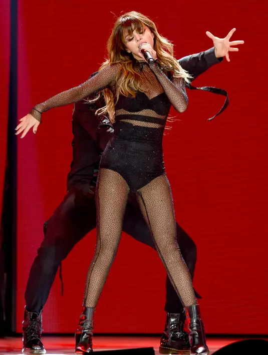 Kedekatan Selena dan Jenn sudah berlangsung sejak tahun 2014, dimana keduanya bertemu dalam sebuah pesta yang akhirnya mengundang banyak pembicaraan. Sehingga Jenn mengundang Selena untuk datang ke rumahnya. (AFP/Bintang.com)