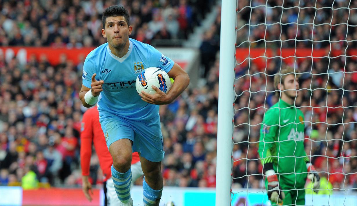 Selama 10 musim berseragam Manchester City mulai 2011/2012 hingga 2020/2021, ia total tampil 390 laga di semua ajang dengan torehan 260 gol dan 73 assist. Di Liga Inggris sendiri, ia merupakan pemain asing tertajam sepanjang sejarah dengan koleksi 184 gol. (AFP/Andrew Yates)