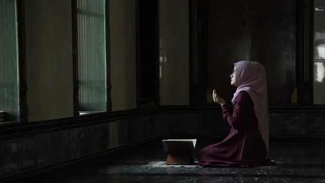 Urutan Dzikir Al-Matsurat dalam Teks Bahasa Arab dan Artinya