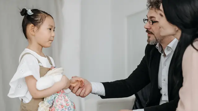 Tetap Bisa Tegas Sambil Menghargai Perasaan Si Kecil