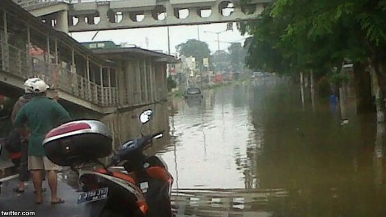 banjir-otista-140122a.jpg