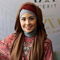 Setelah lama memakai hijab, Risty Tagor pun selalu mengajak dan memberikan dukungan kepada teman-teman untuk mengikutinya.