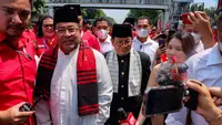 Pramono Anung dan Rano Karno secara resmi mendaftar sebagai bakal calon gubernur dan wakil gubernur DKI Jakarta. (merdeka.com/Arie Basuki)