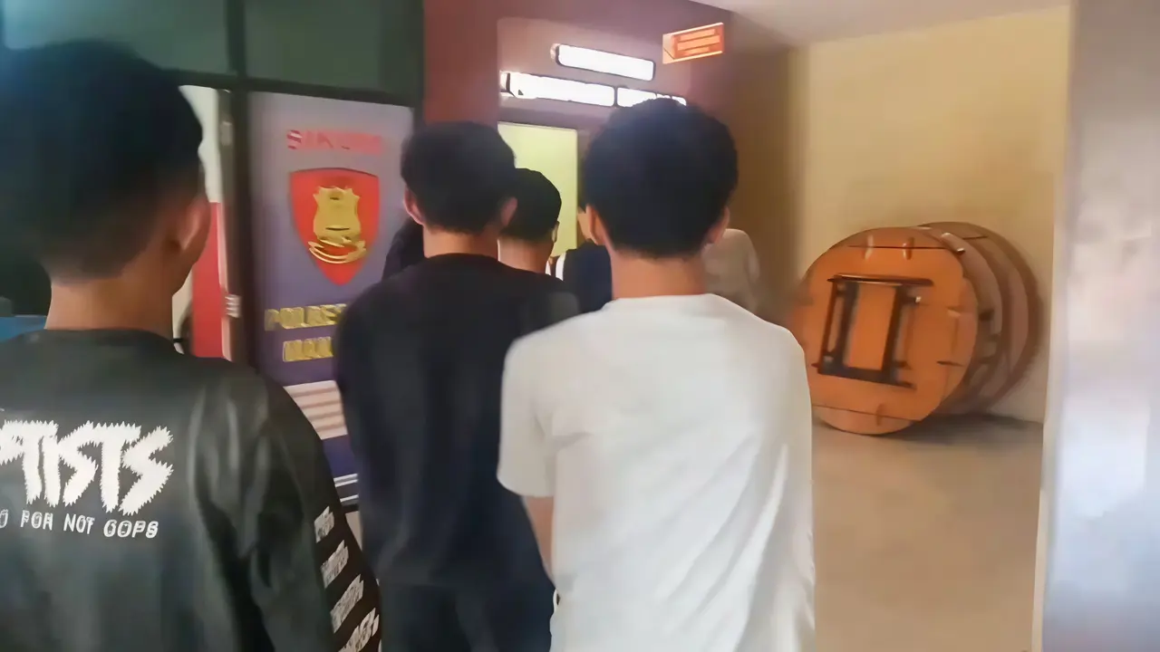 Asyik Live Tiktok Usai Culik dan Aniaya Warga, 5 Pentolan Geng Motor Dibekuk Polisi