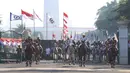 Kirab ini memadukan nuansa khidmat dan semarak, menyatukan simbol-simbol sejarah perjuangan bangsa dengan ragam kekayaan budaya Nusantara. (KapanLagi.com/Budy Santoso)